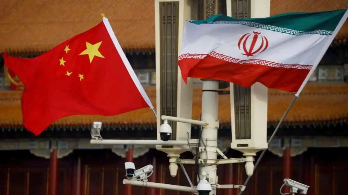 تقارير استخباراتية أمريكية تكشف عزم الصين إرسال أسلحة إلى إيران