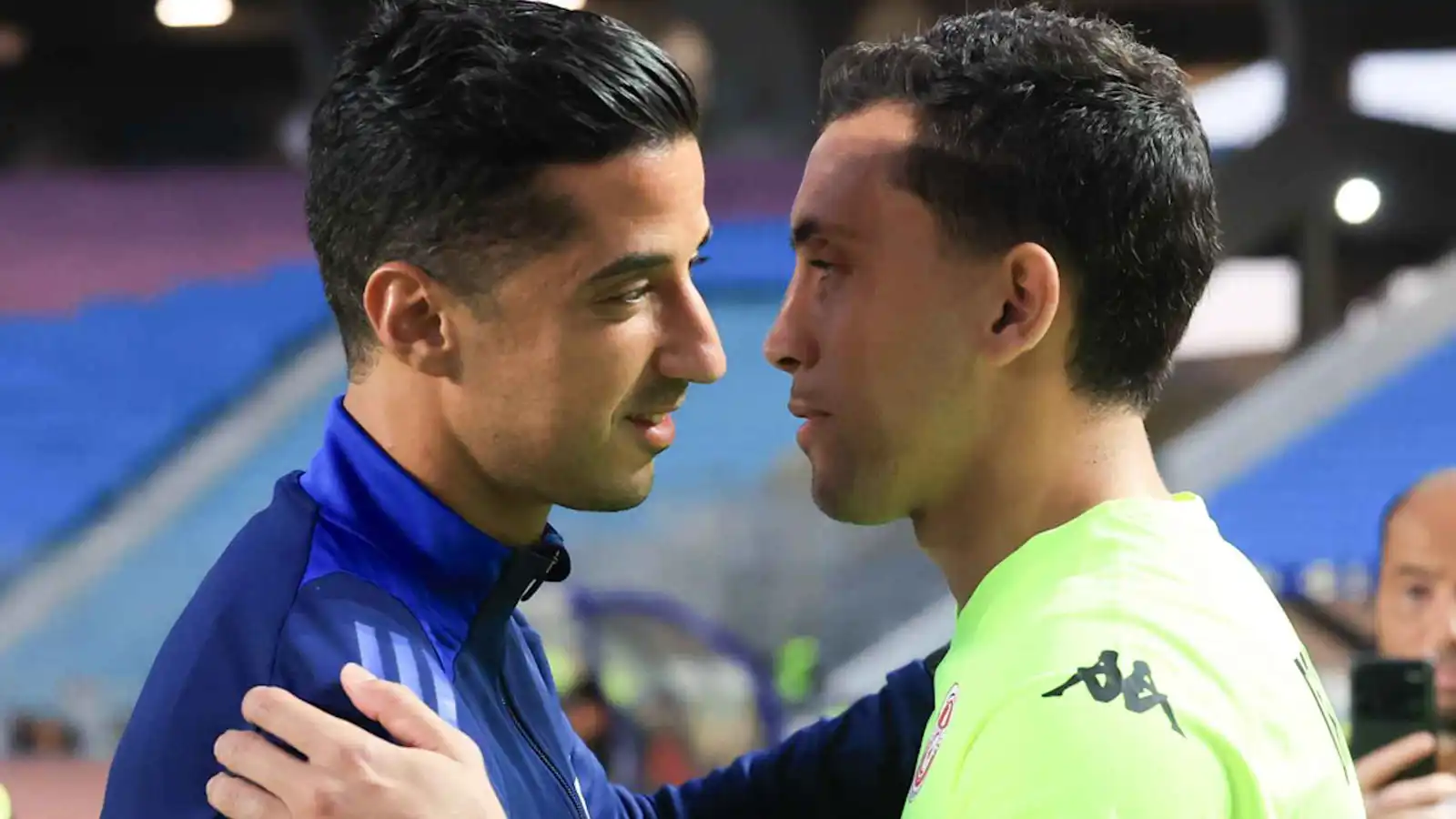 مدرب منتخب تونس يصالح بين أيمن دحمان والحكم فرج عبد اللاوي (فيديو وصور)