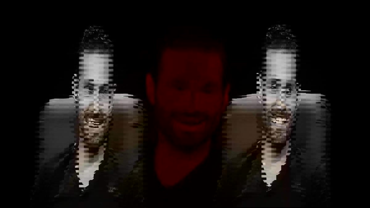 بعد الإفراج عنه بعفو أميري.. ما حقيقة إعادة الفنان الكويتي علي كاكولي إلى السجن ؟