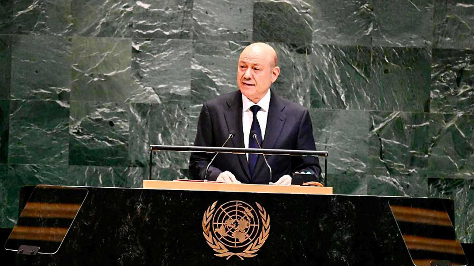 العليمي: اليمن وغزة "ساحة اختبار أخلاقي حقيقي" للأمم المتحدة