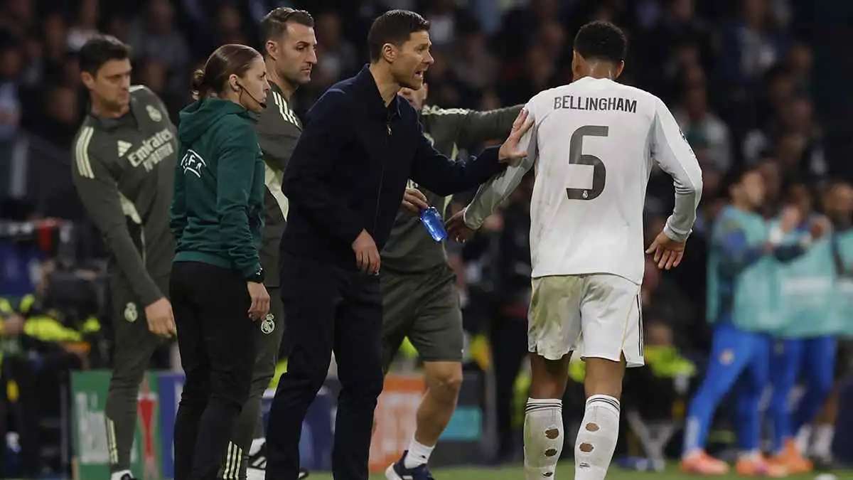 قرار كارثي.. أكبر خطأ ارتكبه تشابي ألونسو أمام مانشستر سيتي