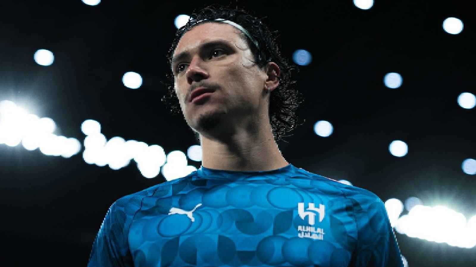 تصرف مفاجئ من داروين نونيز بعد مواجهة الهلال السعودي والوحدة الإماراتي 