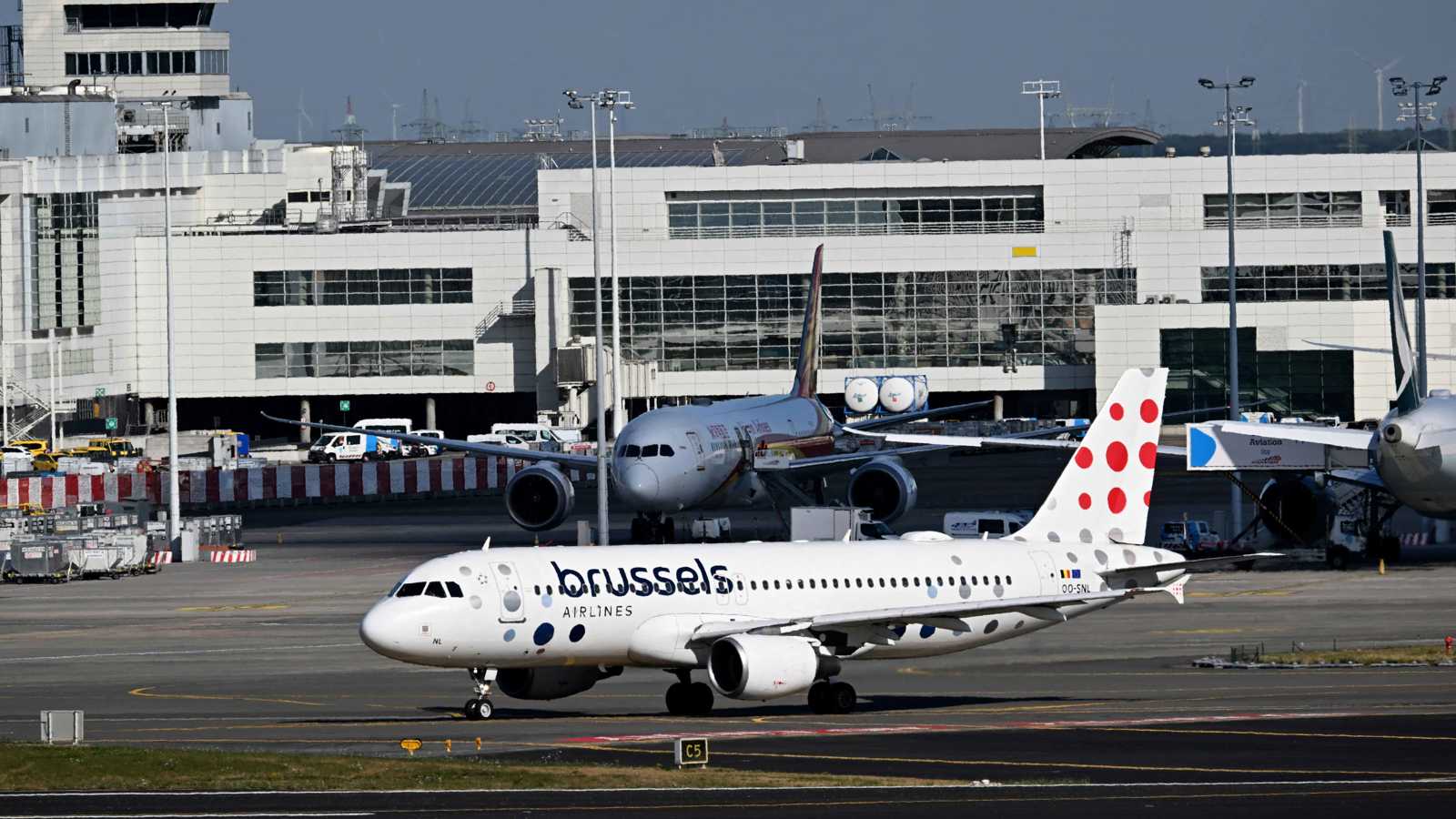 بلجيكا تعلق رحلات جوية إثر اختراق مسيرة لأجوائها