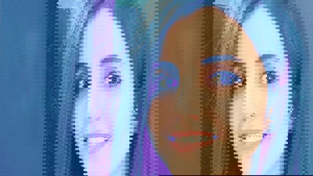 معجب يعرض على فوز العتيبي مليون ريال مقابل الزواج منه