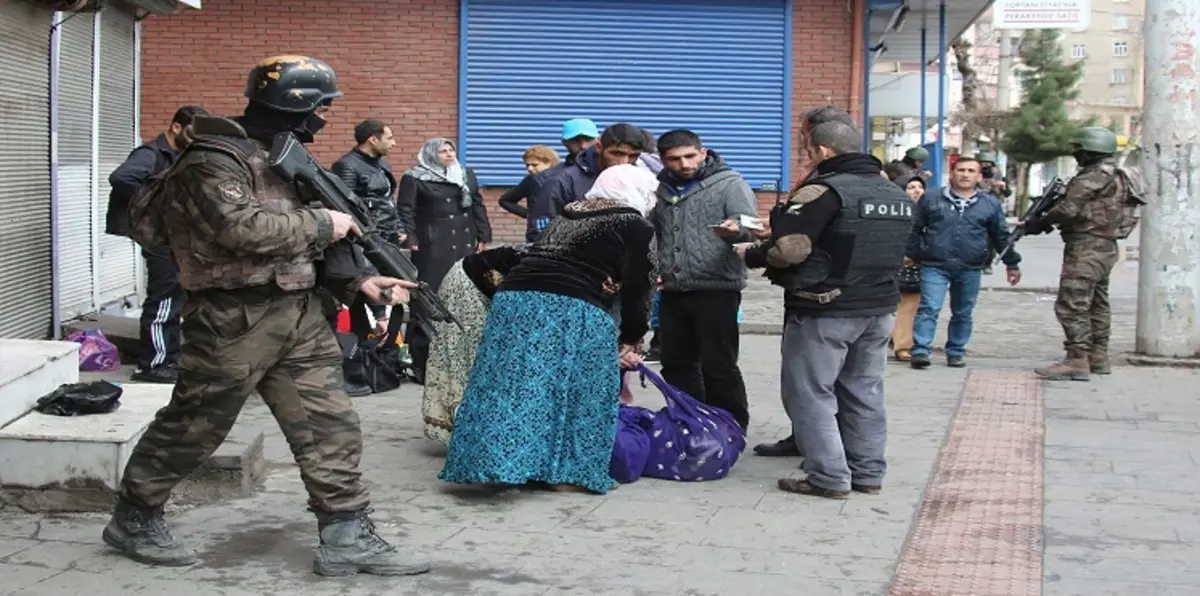 تركيا.. رفع حظر التجول عن منطقة كردية قبل احتفالات النيروز