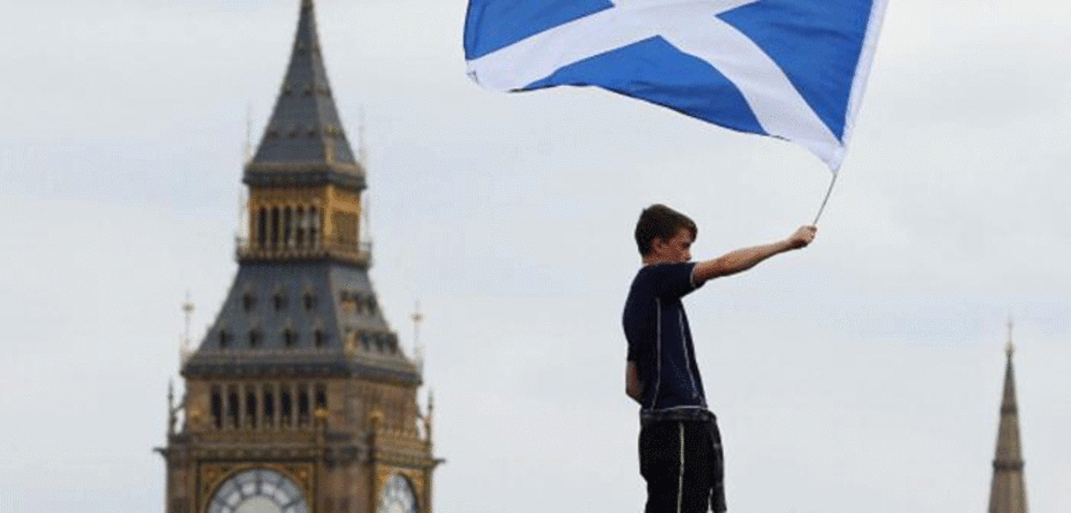 وسط اتهامات بـ"الخيانة".. اسكتلندا في طريقها للانفصال عن بريطانيا