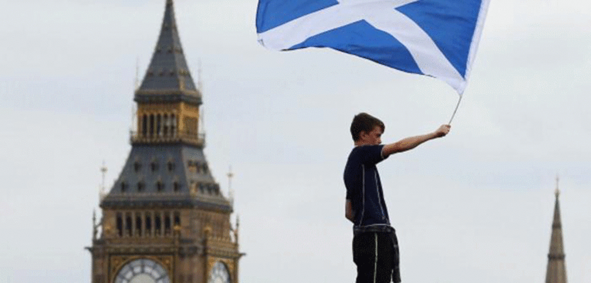 وسط اتهامات بـ"الخيانة".. اسكتلندا في طريقها للانفصال عن بريطانيا