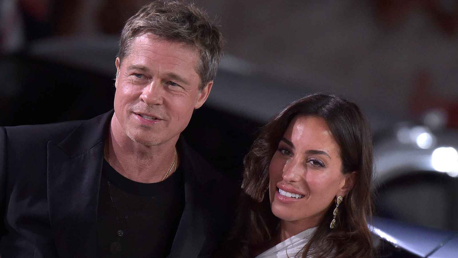 3 سنين من الحب.. براد بيت يستعد للزواج بحبيبته الأصغر بـ29 عاما