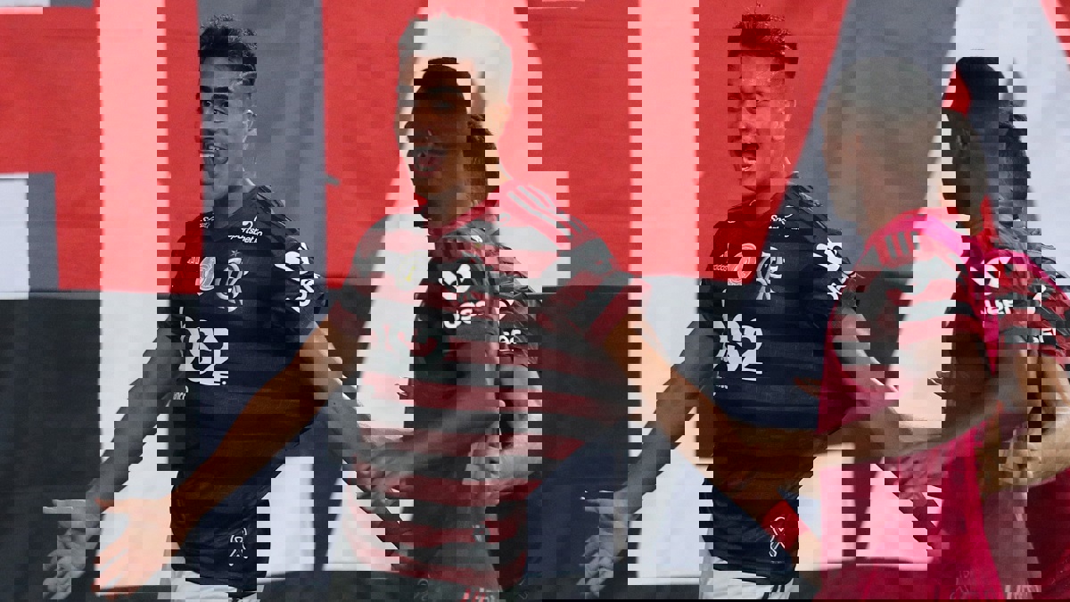 تطورات ميركاتو الأندية الأوروبية: مهاجم جديد يدخل حسابات برشلونة لخلافة سواريز.. وحقيقة توقيع فان دي بيك لريال مدريد