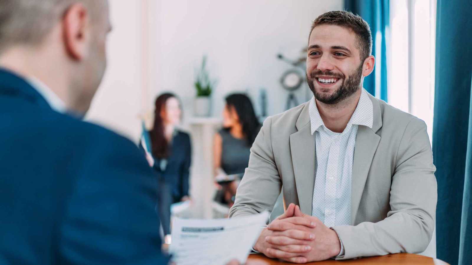 الامتحانات ومقابلات العمل.. تعرف على التوقيت الأفضل للنجاح