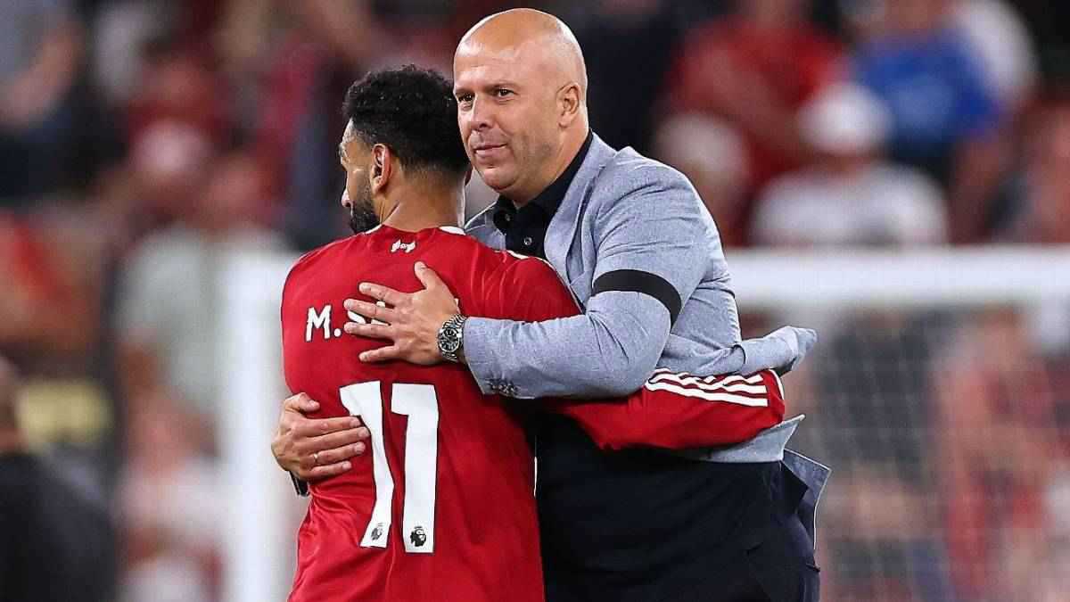 "الأفعال أهم من الأقوال".. سلوت يوجه رسالة قوية بشأن مستقبل محمد صلاح 