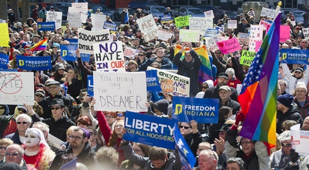 ثورة بالولايات المتحدة بسبب رفض البيع للشواذ