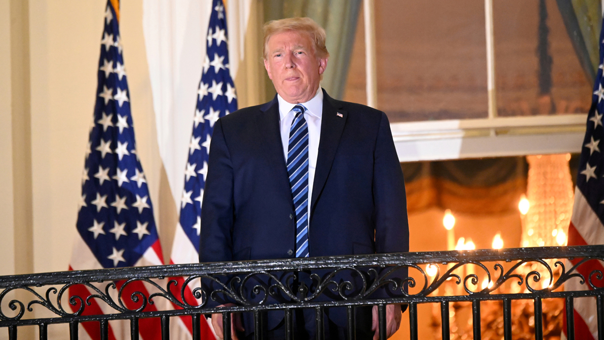 ترامب يعلن عن عقد أول تجمع انتخابي منذ إصابته بكورونا