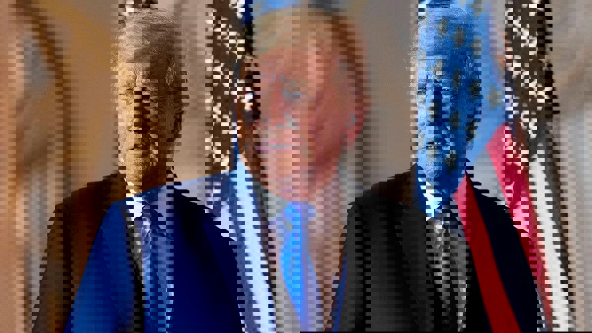 صحيفة: توجيه اتهامات جنائية لترامب في قضية الممثلة الإباحية
