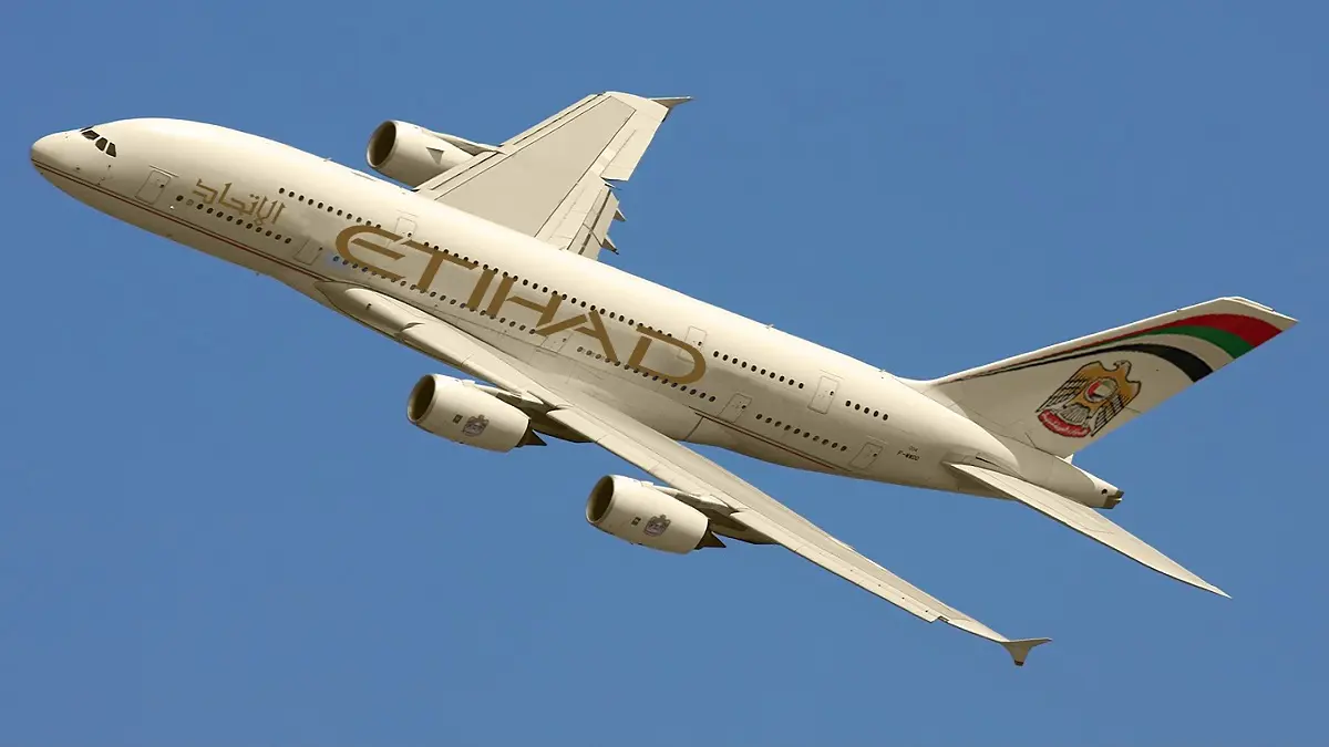 الاتحاد للطيران وفلاي دبي تلغيان رحلاتهما إلى تل أبيب