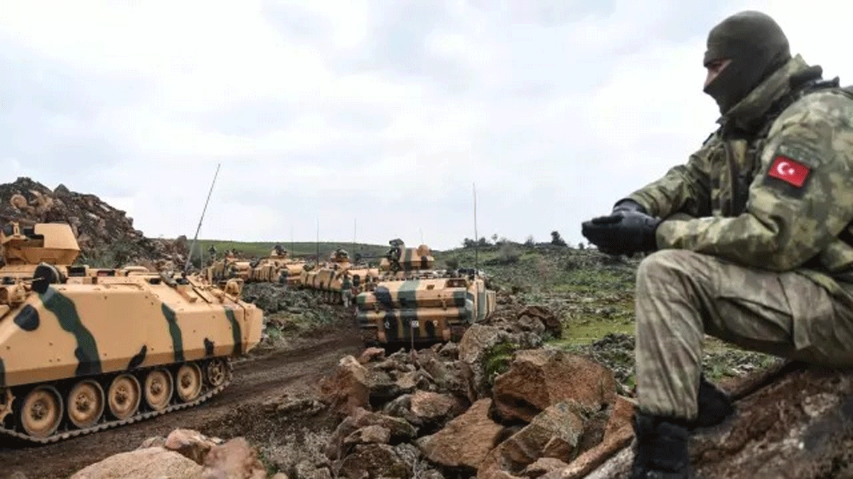 تركيا تقصف الحدود السورية - العراقية لقطع خطوط إمداد القوات الكردية