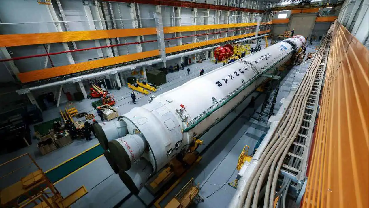 بعد "أرتيميس 2"..  "سويوز-5" الروسية تستعد لإحياء مجد غاغارين