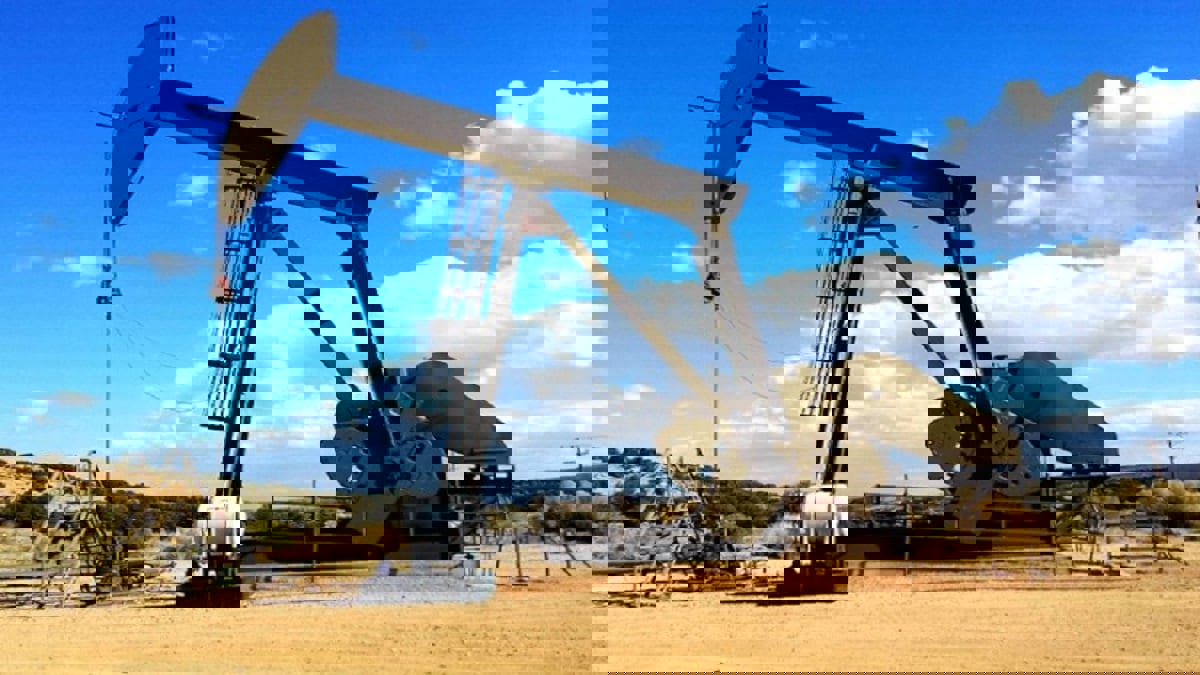 أسعار النفط ترتفع وسط بوادر تحسن في الطلب على الوقود