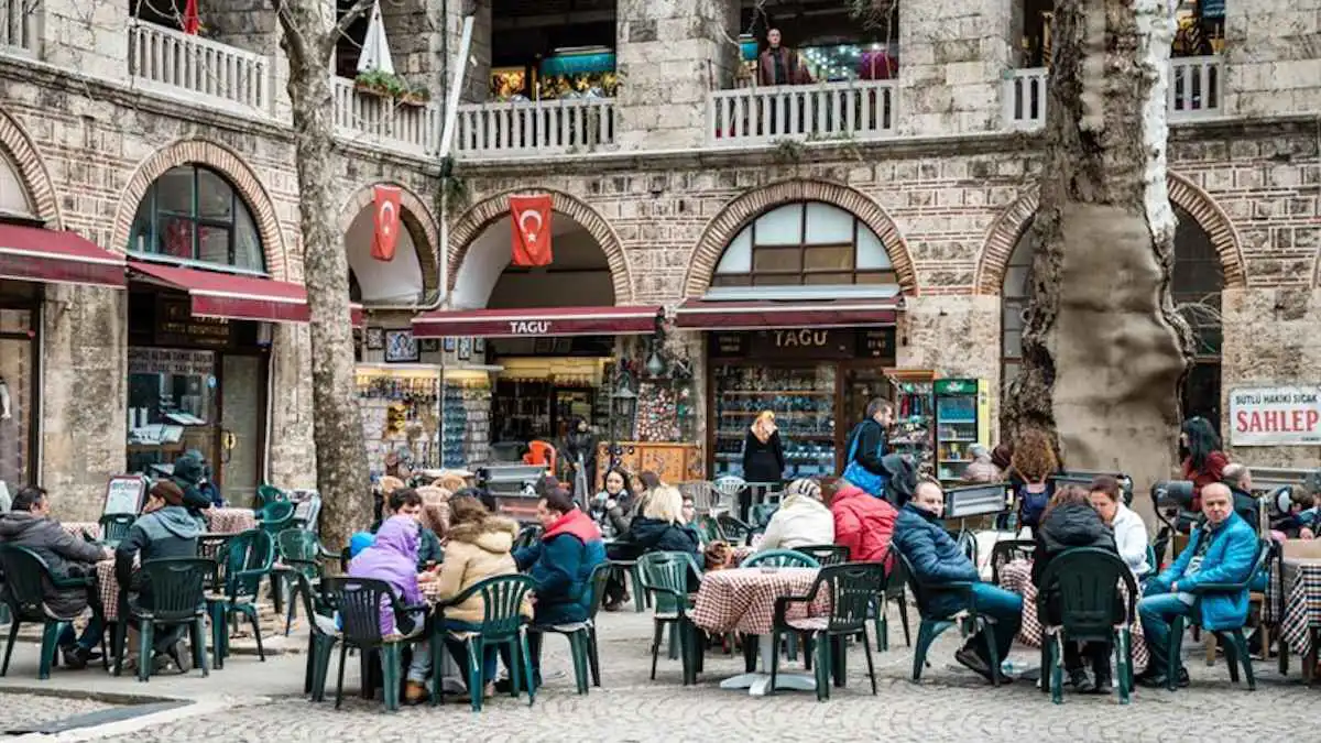 إزالة معلم تركي شهير جذب السياح من أنحاء العالم (فيديو)