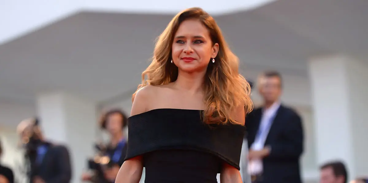 نيللي كريم لـ"إرم نيوز": أرتدي "المايوه" لهذا السبب ولا ألتفت للتجريح