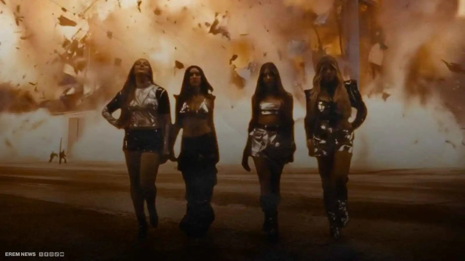 رقص أمام الخراب