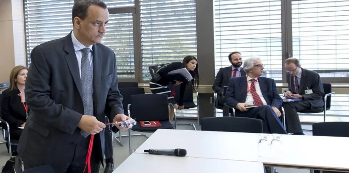 هادي يرفضها ضمنيًا ووفد الشرعية يؤكد عدم تلقي نسخة من "خطة السّلام الأممية"