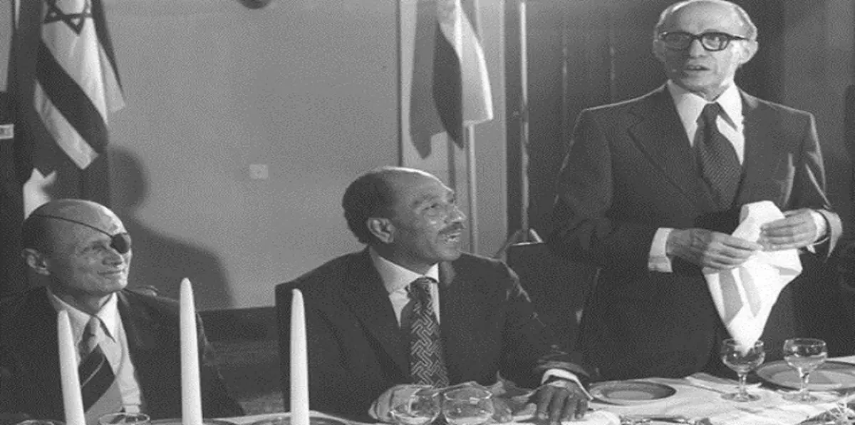 وثيقة: السادات أمر باغتيال وزير الدفاع الإسرائيلي إبان حرب 1973