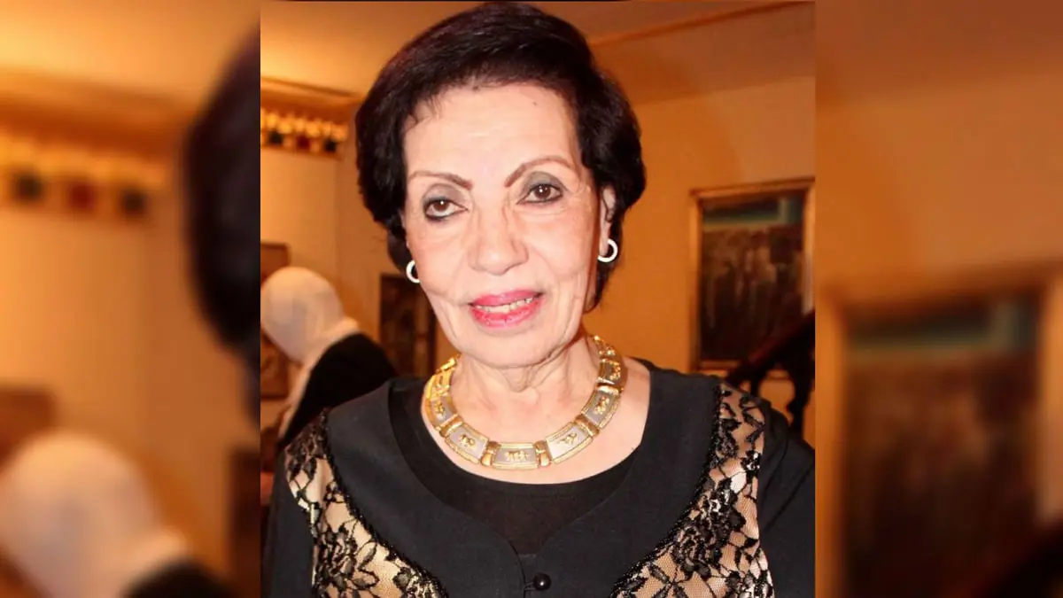 نجوم الفن يشاركون في عزاء الفنانة المصرية رجاء حسين (صور)