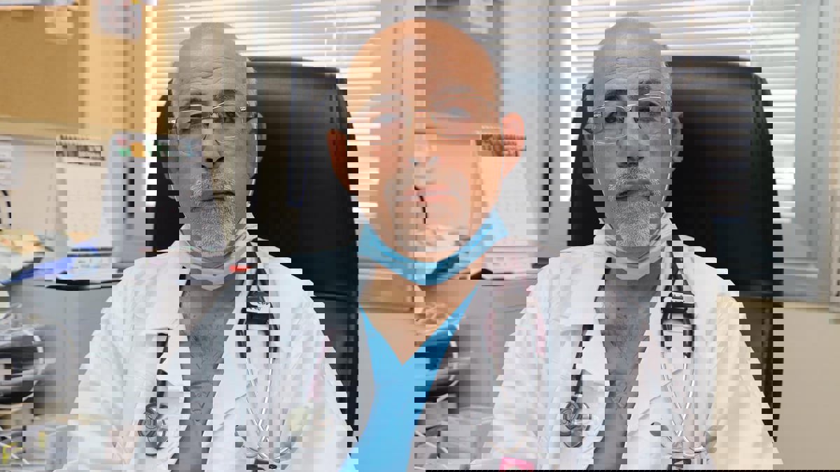 الدكتور عزيز