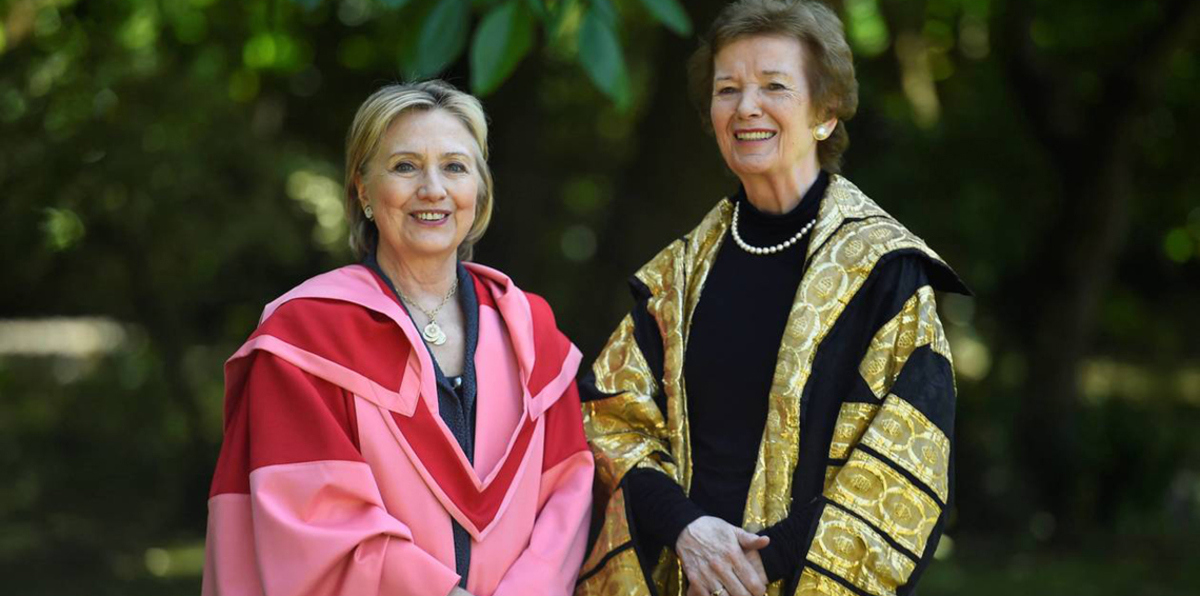 كلينتون تتهم بوتين بقيادة حركة معادية للأجانب في أمريكا وأوروبا