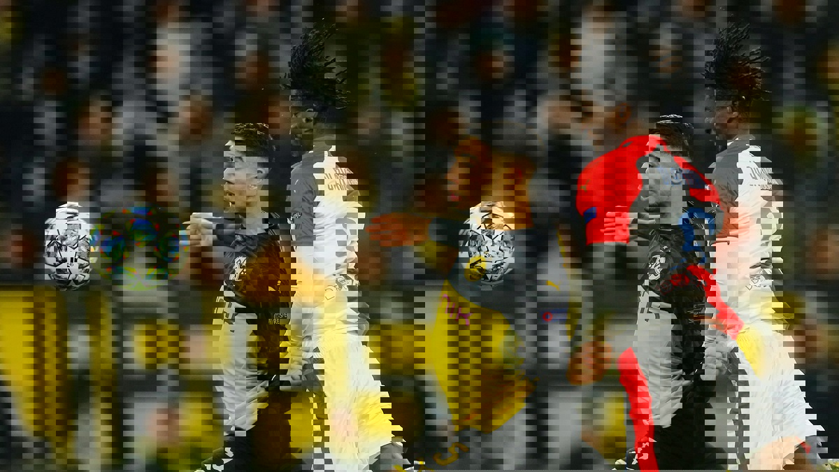 صحيفة: زيدان يقف عائقا أمام عودة أشرف حكيمي لريال مدريد