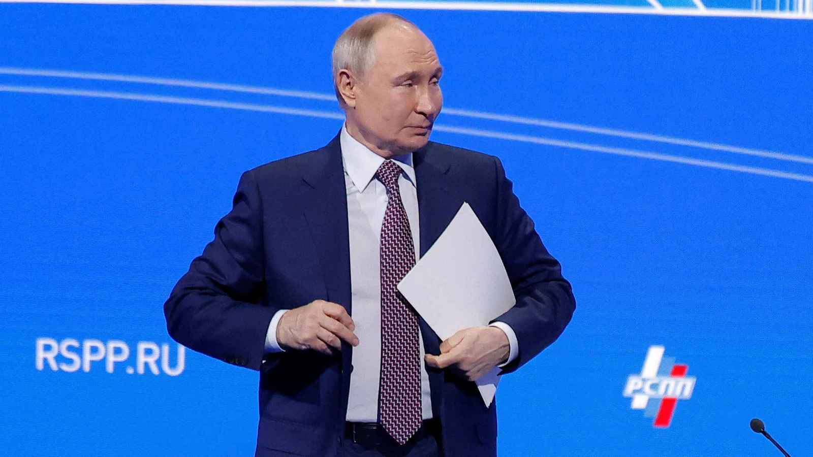 البيت الأبيض يرد على مقترح بوتين بشأن إدارة أوكرانيا