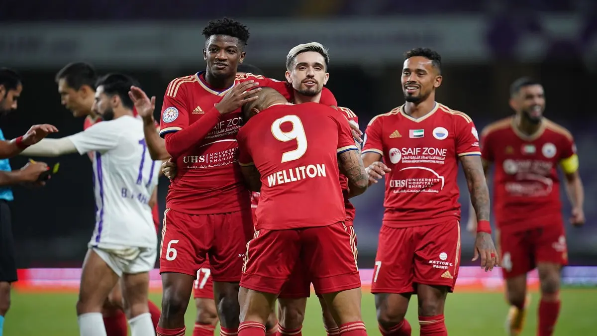 الشارقة يخطف فوزا مثيرا من العين ويقفز للمركز الثاني في ترتيب دوري الخليج العربي (شاهد)