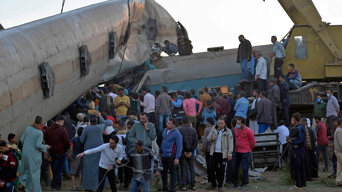 وزير النقل المصري: "عناصر متطرفة" وراء حوادث القطارات الأخيرة