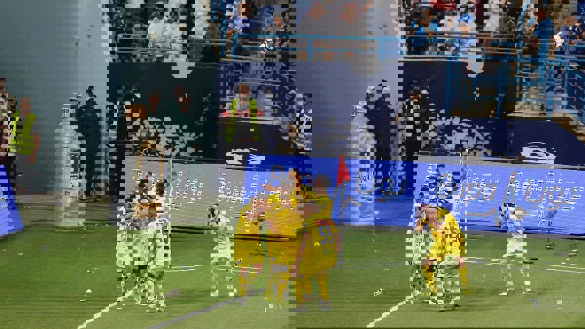 التعاون يجدد فوزه على نادي الهلال ويمنح صدارة ترتيب الدوري السعودي للنصر (فيديو)