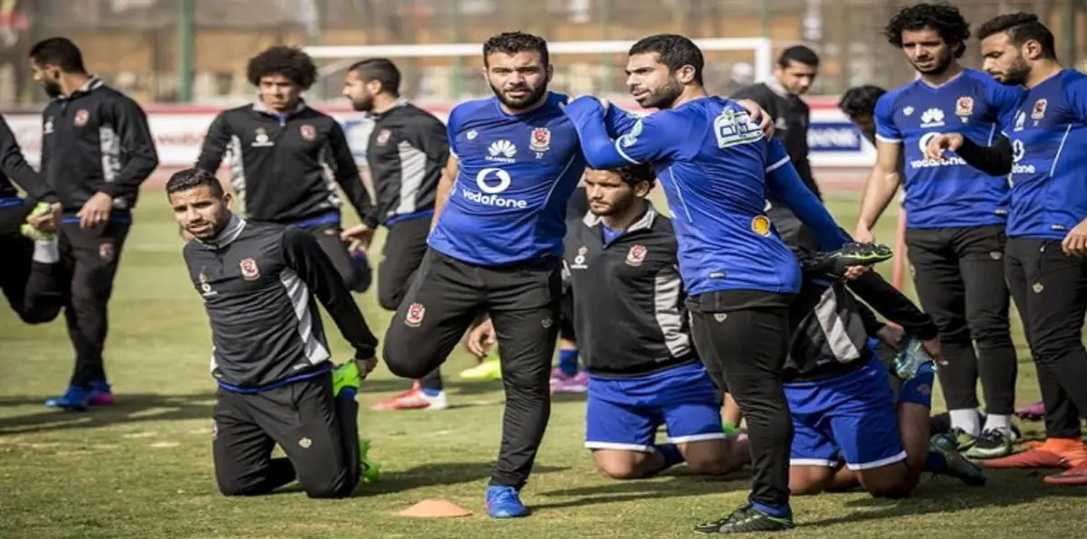 عماد متعب يحدد موقفه النهائي من الاستمرار في الأهلي المصري