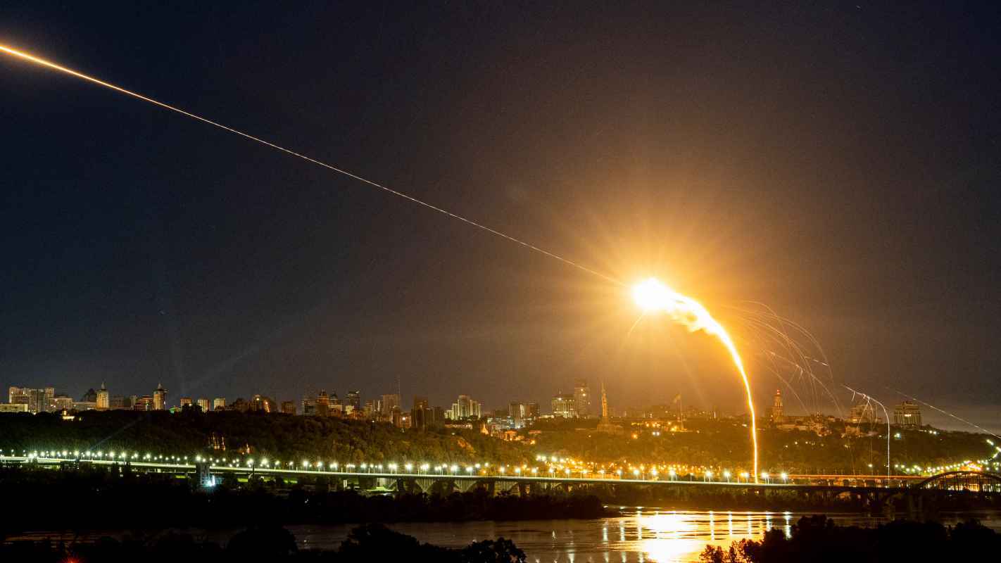 اعتراض 15 مسيرة أوكرانية فوق بضع مناطق روسية