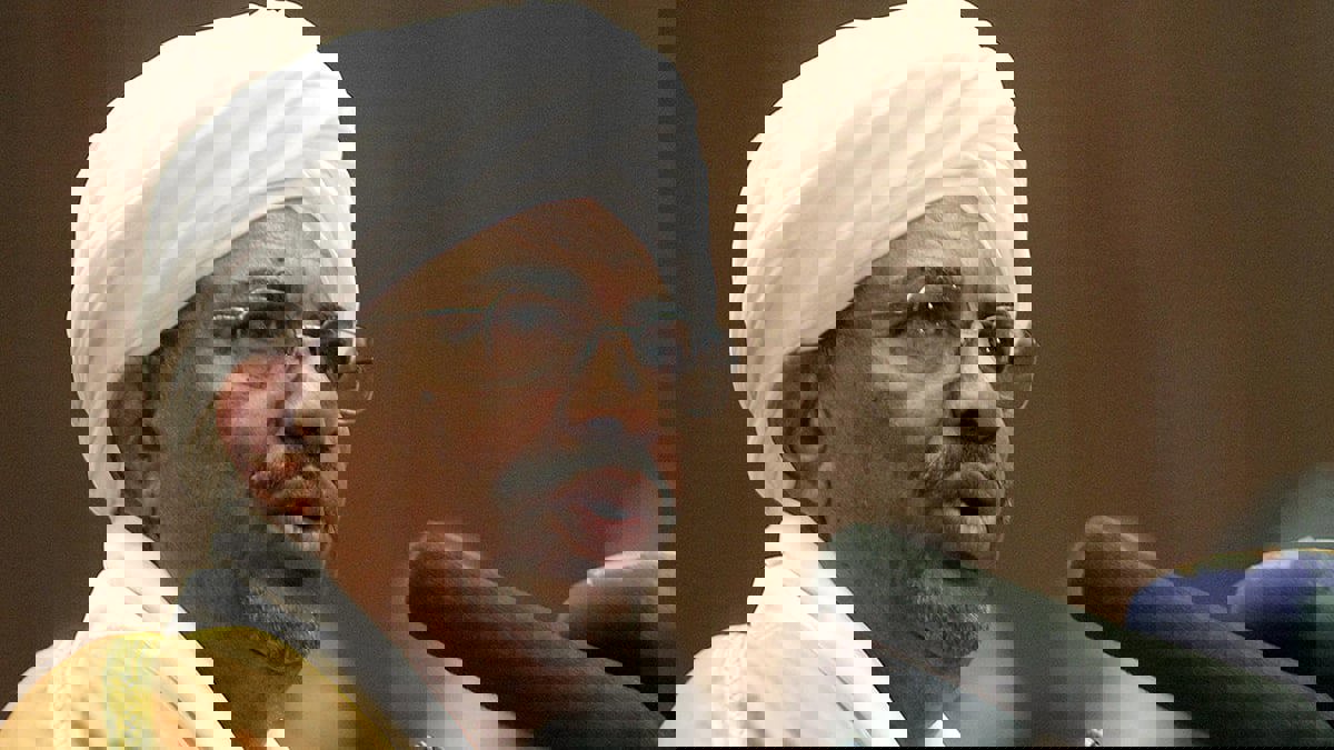 فيديو للبشير وهو يتجول في مستشفى يثير غضب السودانيين