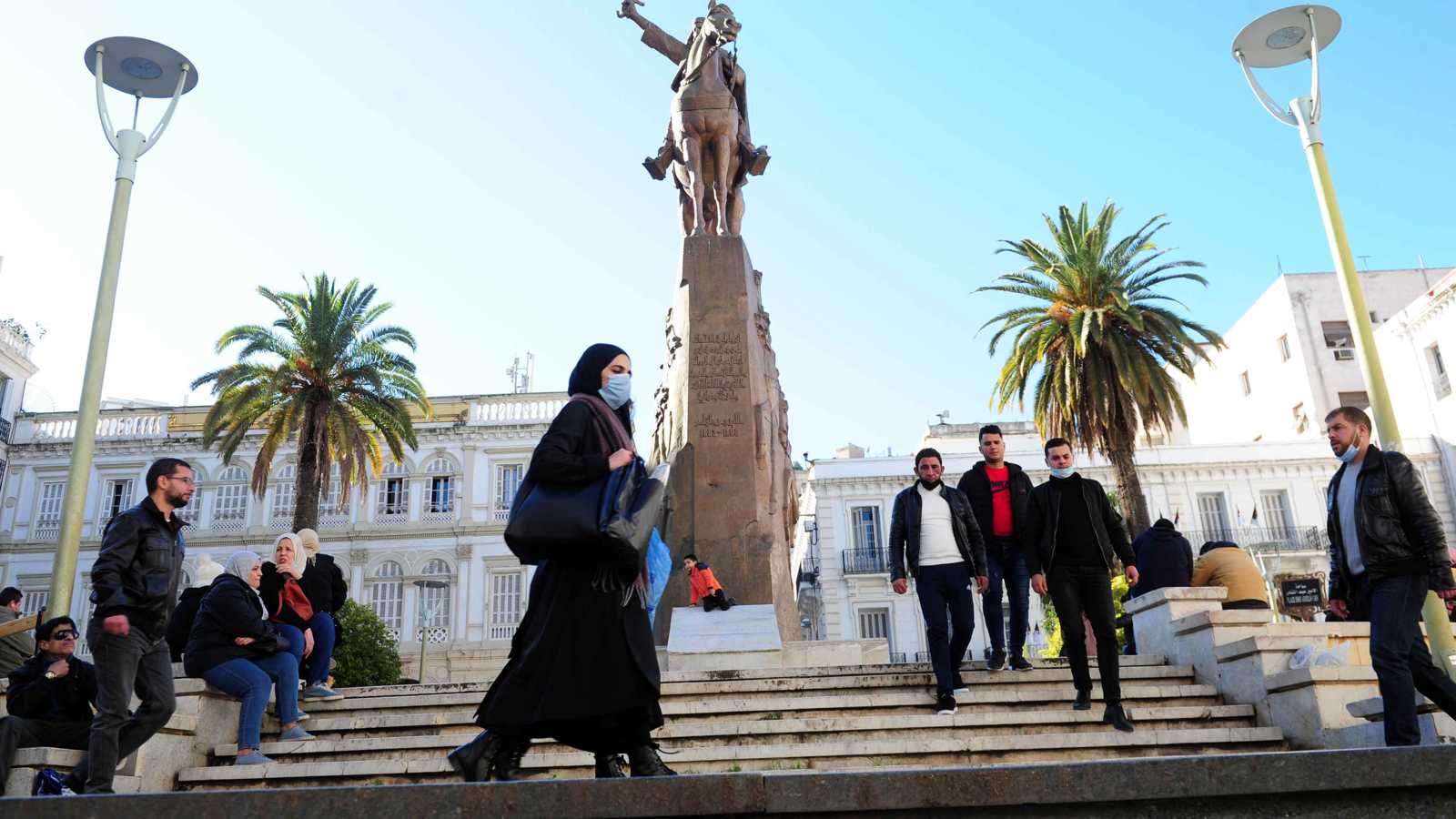 تحذير رسمي من "موجة حر قياسية" تضرب الجزائر
