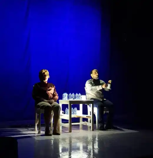 مسرحية "قهوة ساخنة" البحرينية