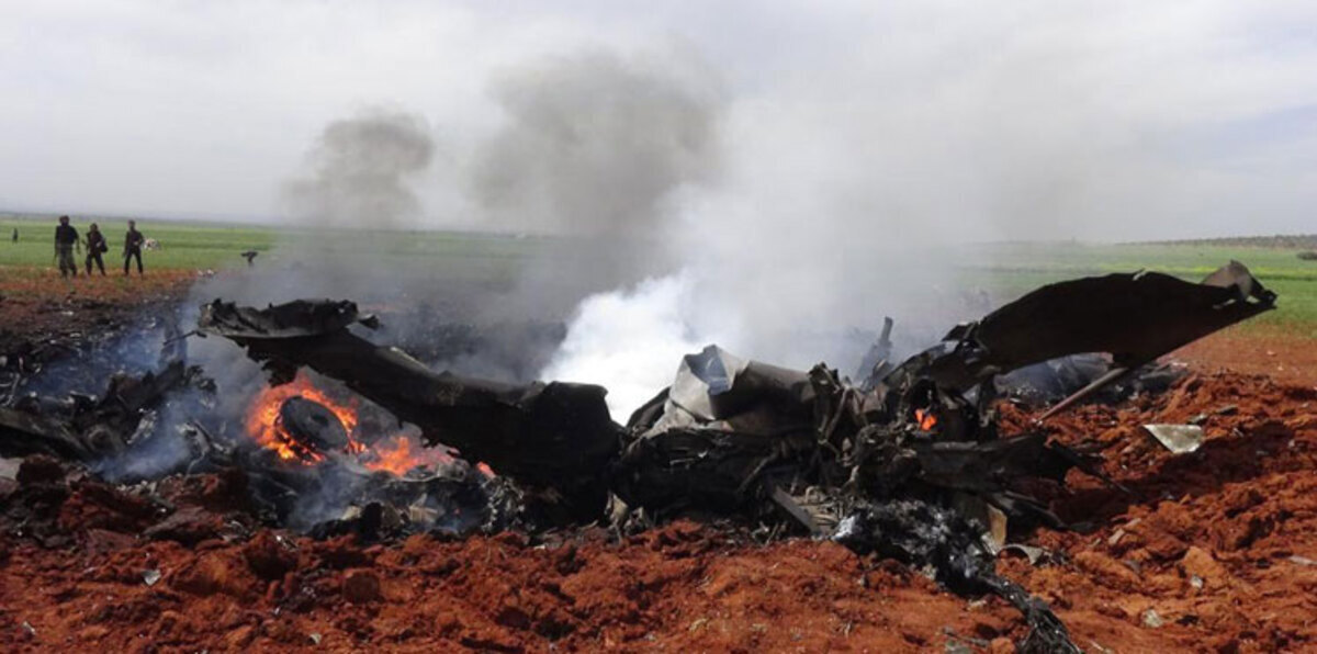 داعش يُعلن أسر طيار سوري تحطّمت طائرته قرب دمشق