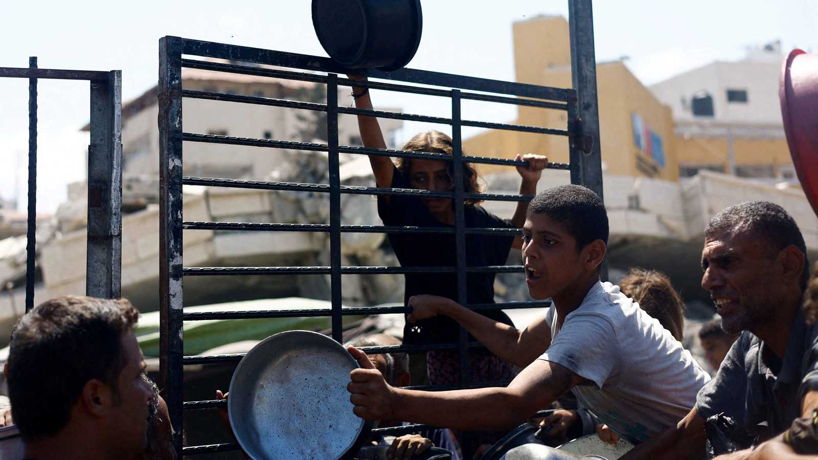 تحذير أوروبي من تعليق إسرائيل عمل منظمات في غزة