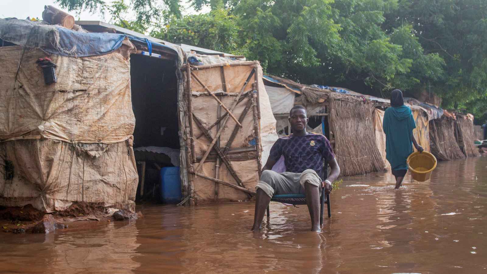 الفيضانات تحرم 10 ملايين طفل أفريقي من التعليم