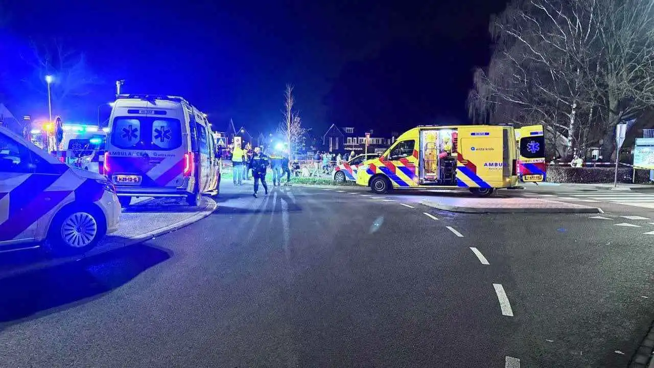 بينهم 3 بحالة خطيرة.. سيارة تدهس حشداً وتخلف 9 إصابات في هولندا (فيديو وصور)