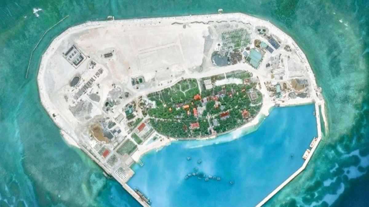 سباق الجزر الاصطناعية.. فيتنام تتحدى هيمنة الصين في "بحر النزاعات"