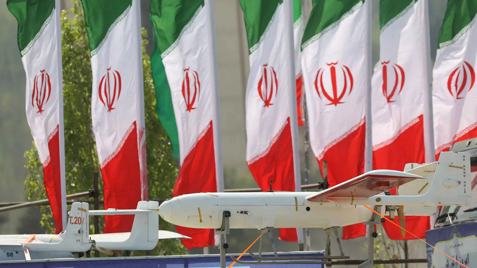 ماذا قال المسؤولون في إيران عن الهجمات ضد إسرائيل؟