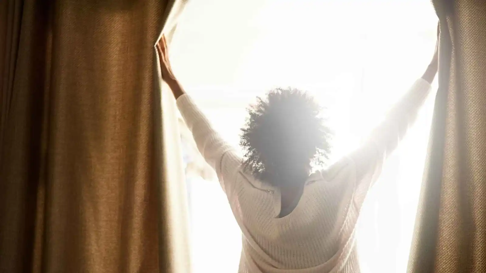 "عادة بسيطة" في الصباح قد تحسّن المزاج طوال اليوم