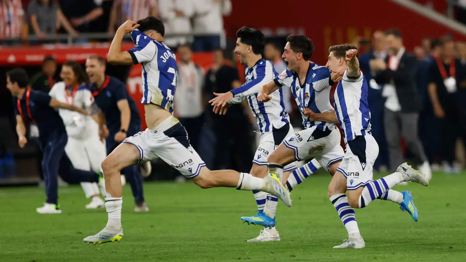 احتفال لاعبي ريال سوسييداد