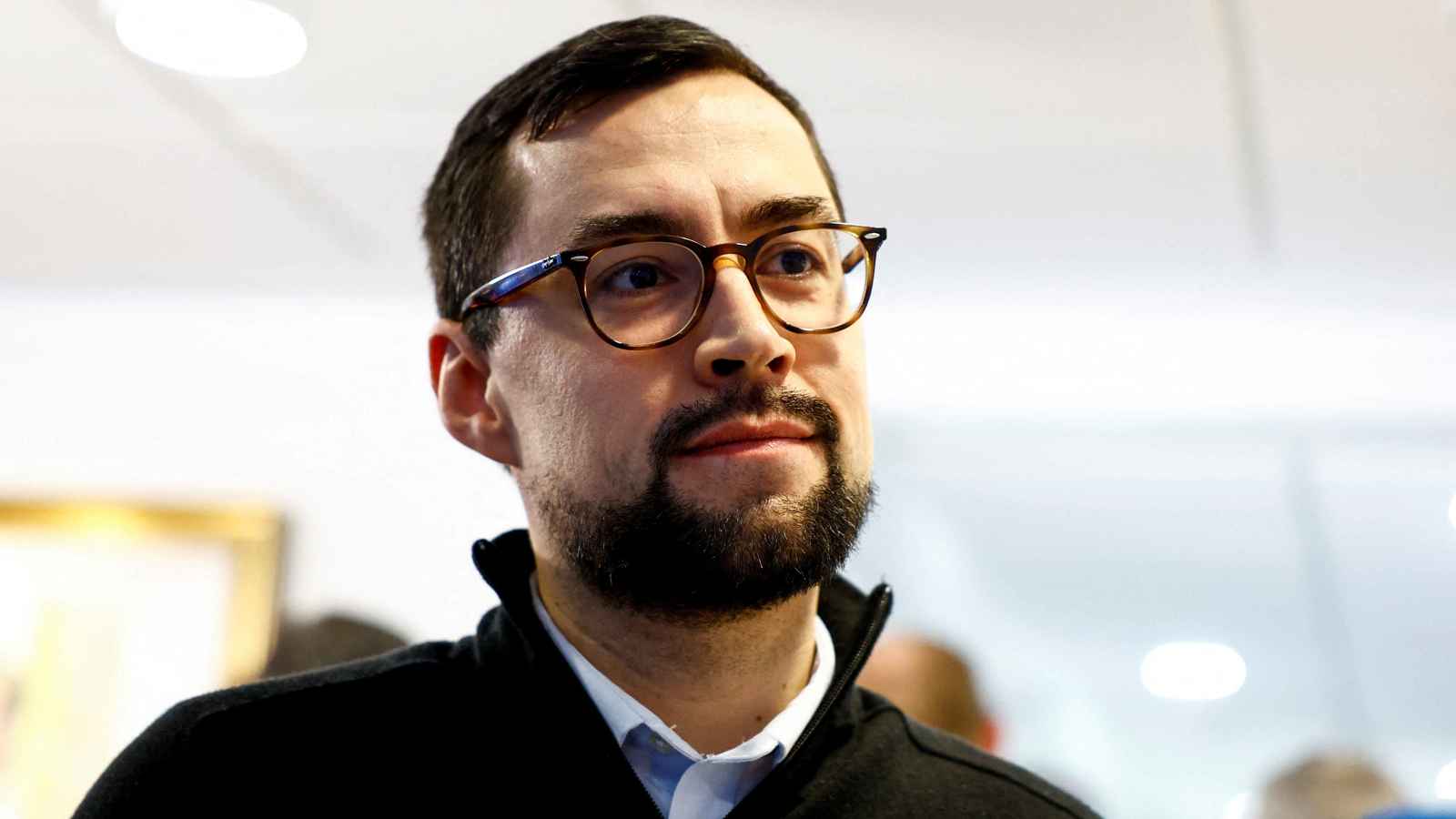 رئيس وزراء غرينلاند ردا على ترامب: "لسنا للبيع"