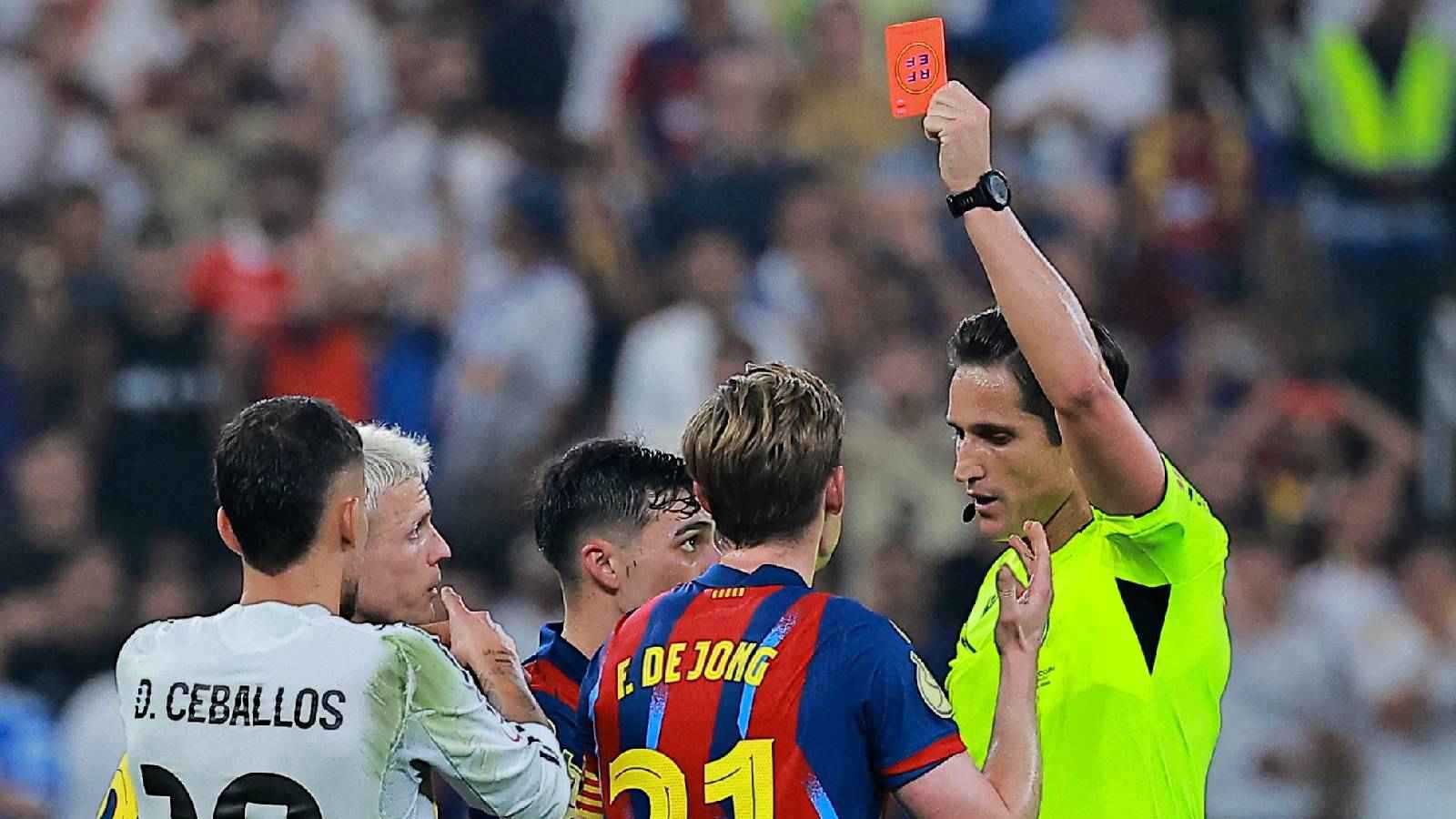 خطأ كارثي من حكام الـvar في مباراة ريال مدريد وبرشلونة (صور)